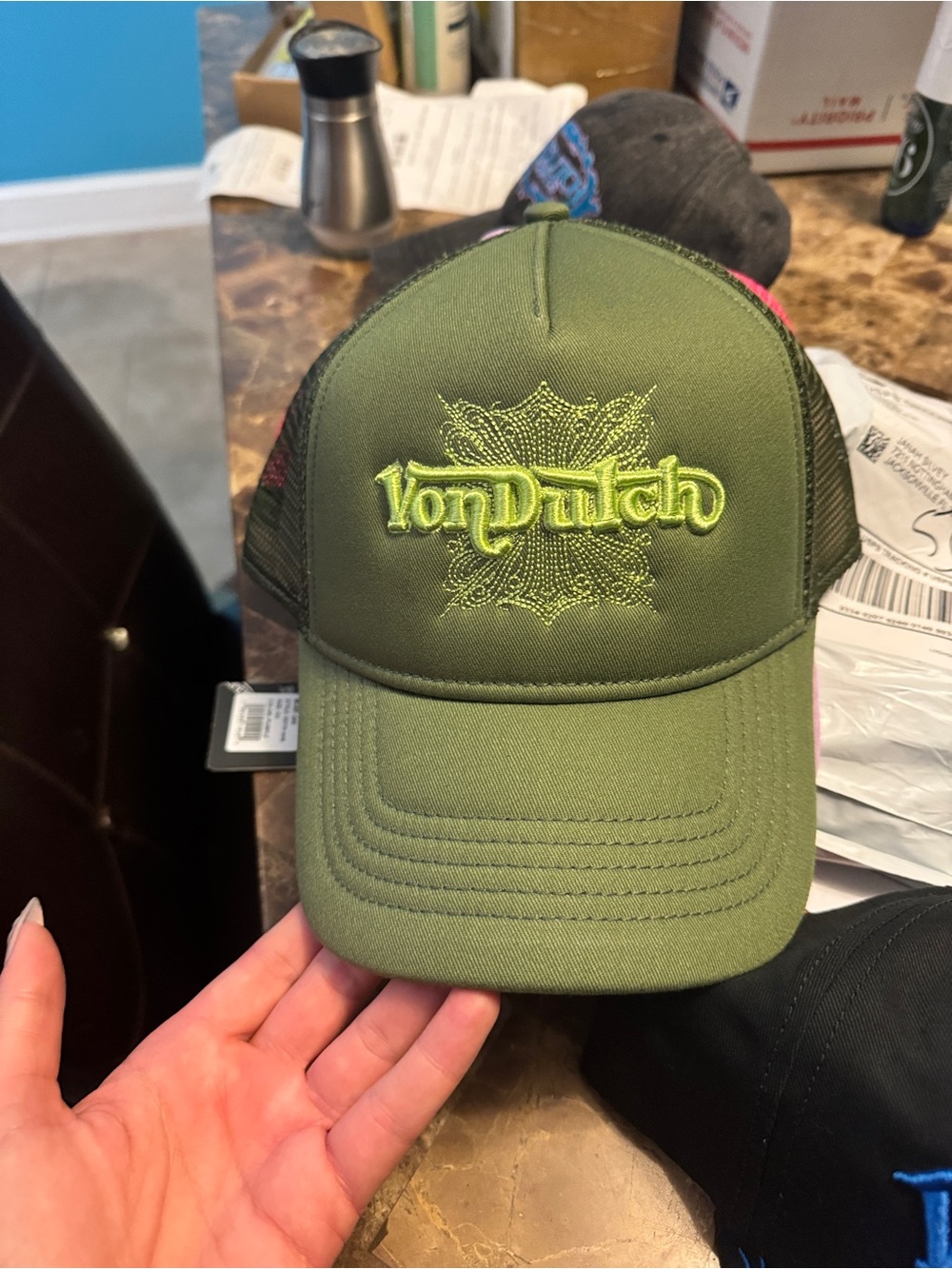 Von Dutch hat